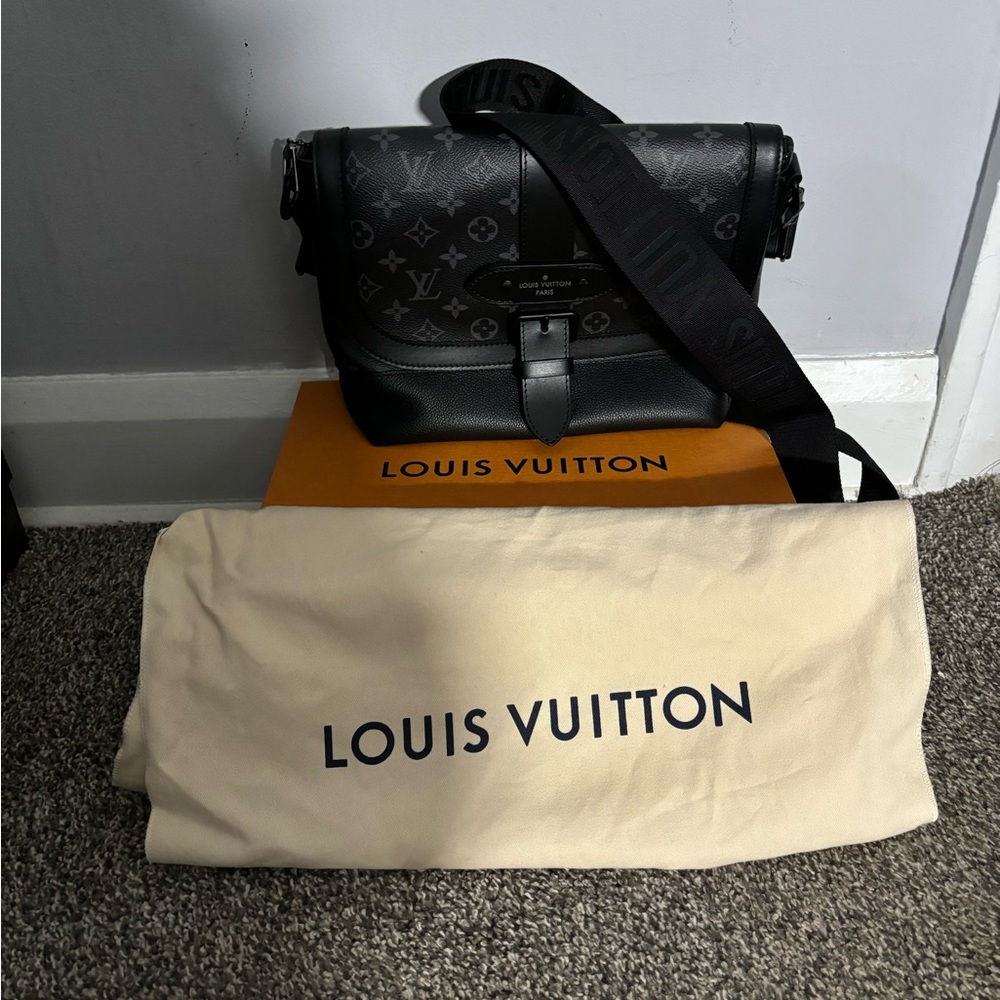 Black and grey Louis Vuitton unisex messenger bag